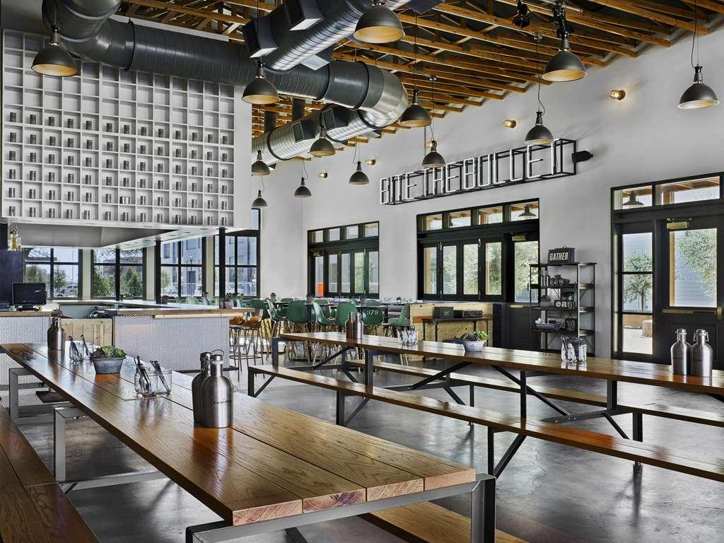Cavalry Court, By Valencia Hotel Collection College Station Restaurante foto