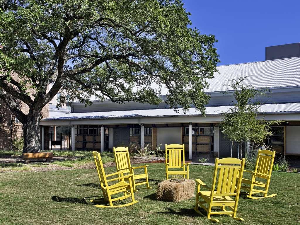 Cavalry Court, By Valencia Hotel Collection College Station Facilidades foto