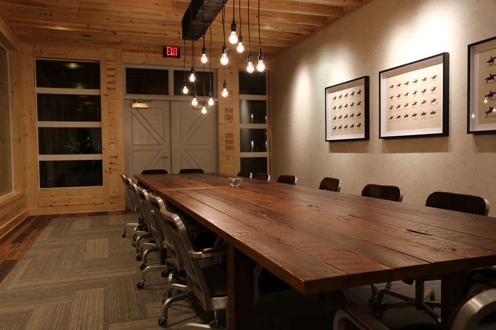 Cavalry Court, By Valencia Hotel Collection College Station Facilidades foto